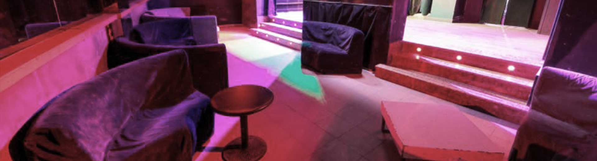 Black Hole Milano | Discoteche e night club a Milano per feste e musica dal vivo | immagine Sala Backstage